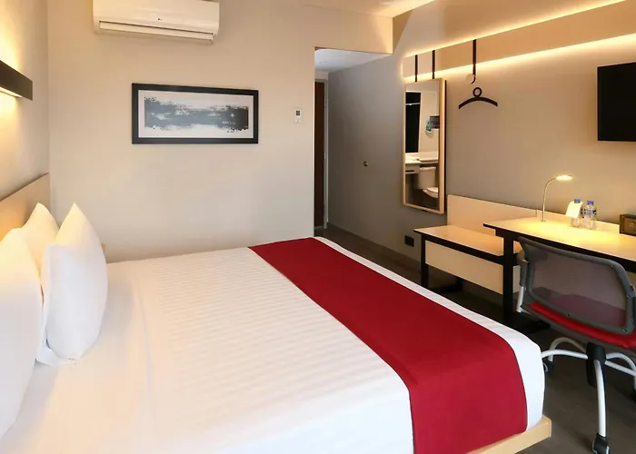 Hotel Express By Marriott Ciudad De Mundo E 3*