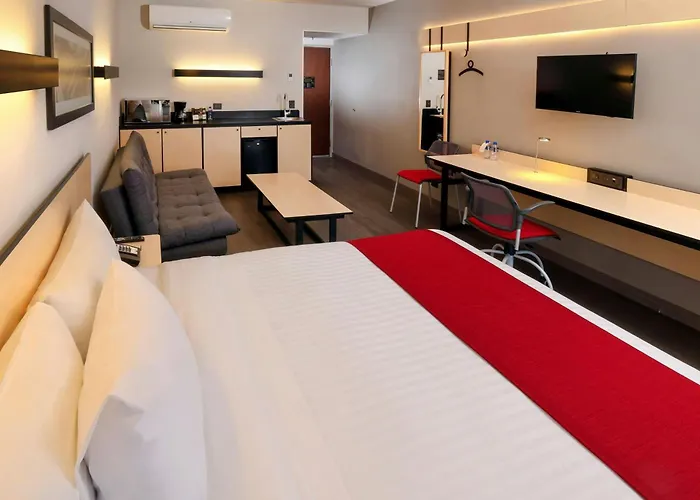 Hotel Express By Marriott Ciudad De Mundo E 3*