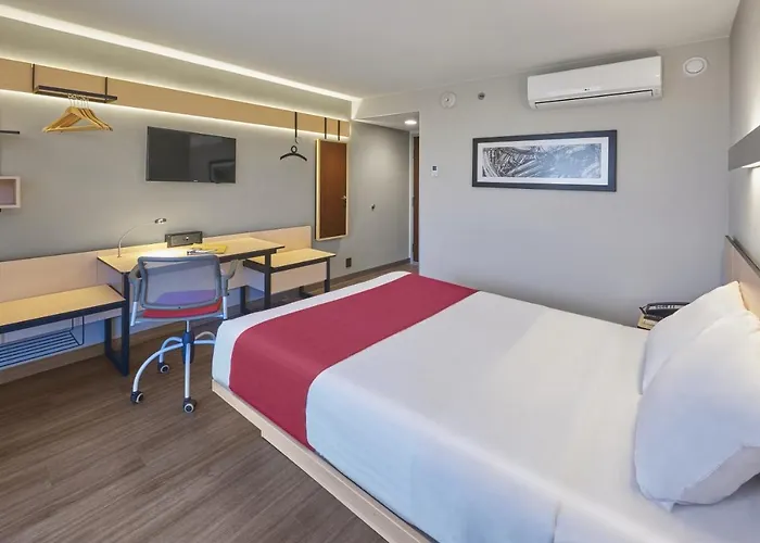 Express By Marriott Ciudad De Mundo E
